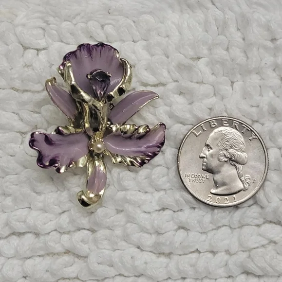 ❤️Amethyst purple & gold tone Brooch pin - Picture 2 of 3